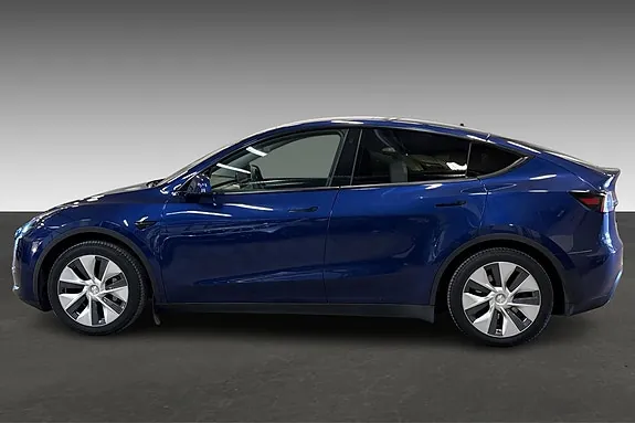 Tesla Model Y 2023 photo 2