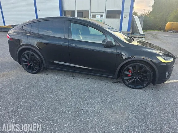 Tesla Model X 2018 photo 4