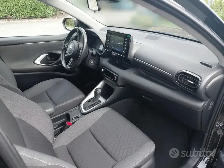 Toyota Yaris 2022 photo 4