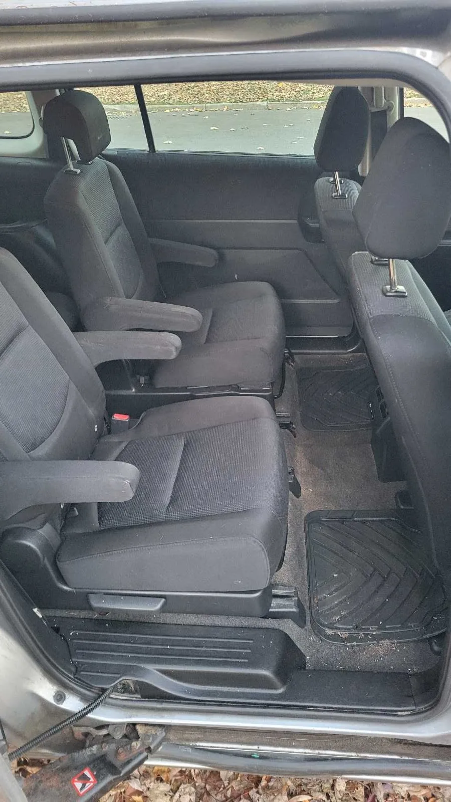 Mazda 5 2010 photo 5