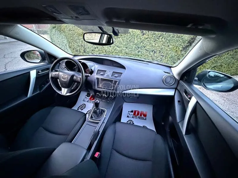 Mazda 3 2013 photo 4