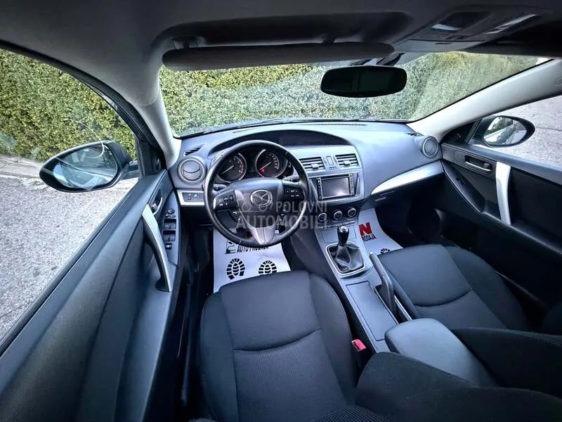 Mazda 3 2013 photo 3