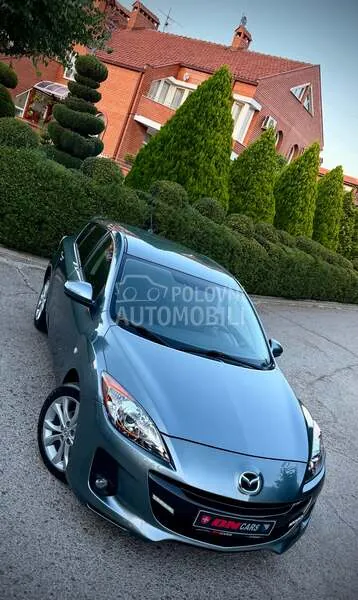 Mazda 3 2013 photo 2