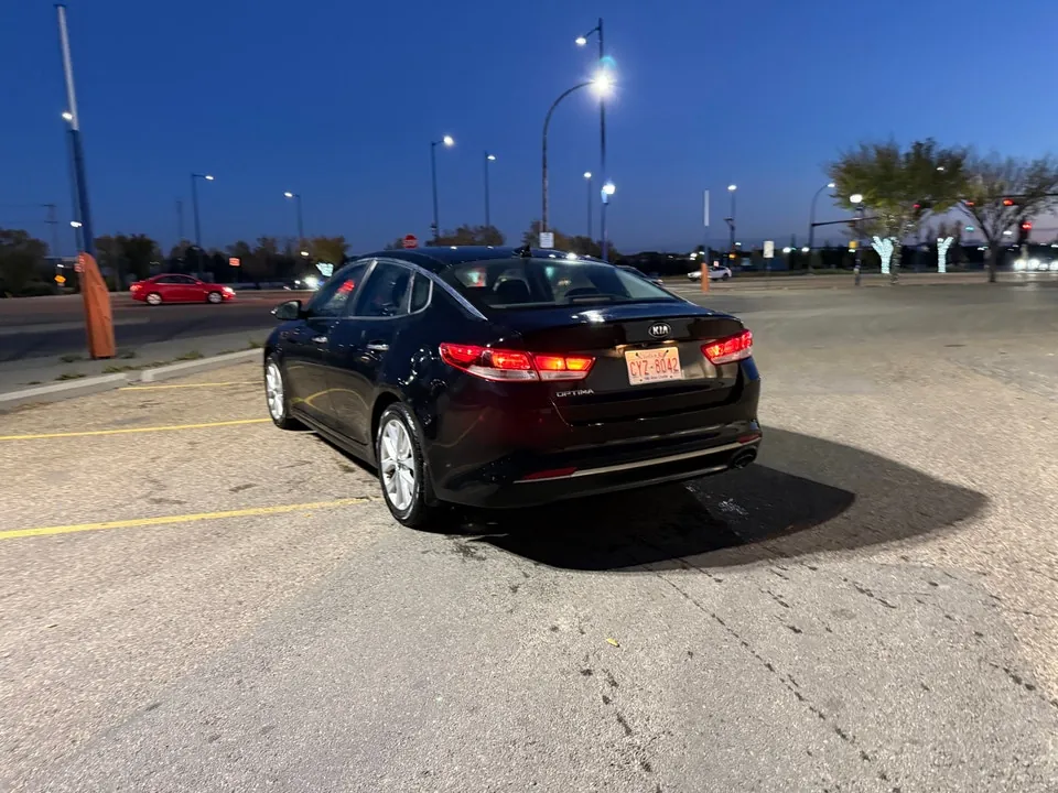 Kia Optima 2017 photo 2