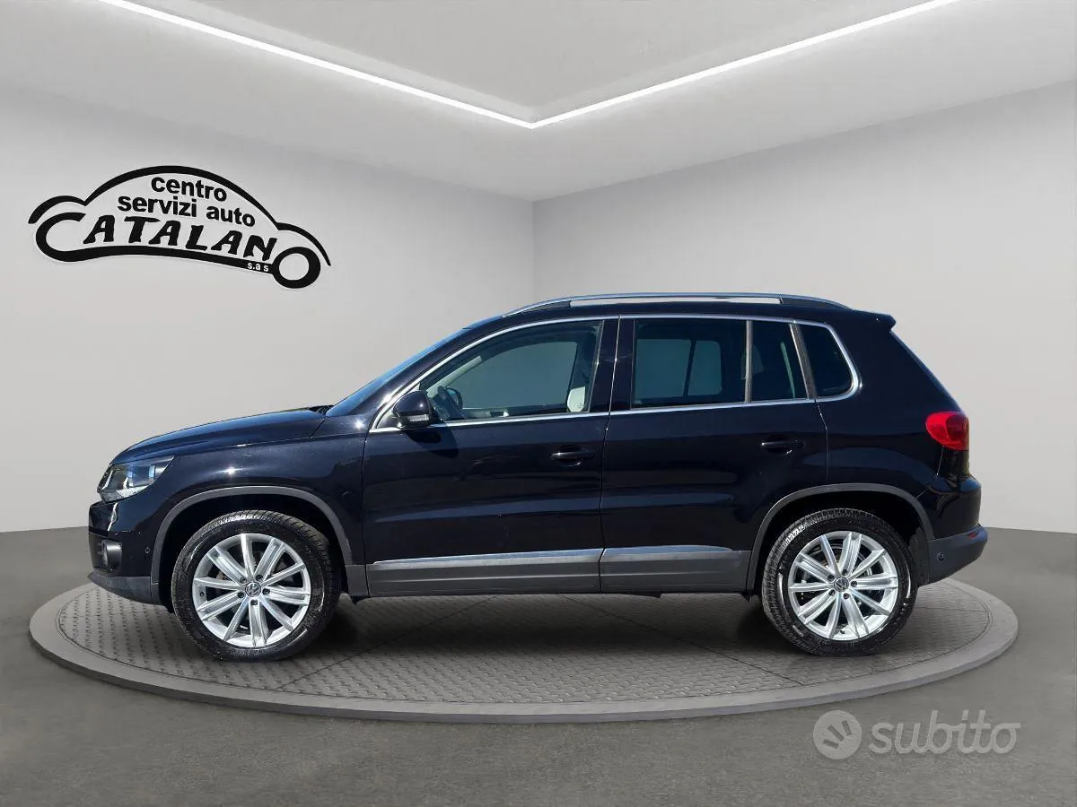 Volkswagen Tiguan 2012 photo 2