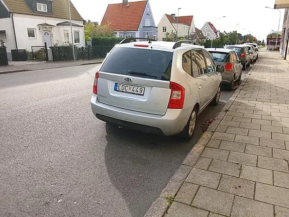 Kia Carens 2009 photo 2