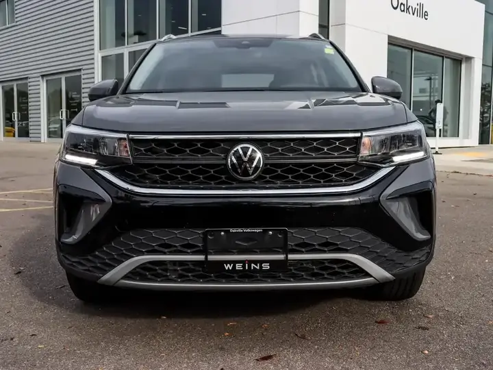 Volkswagen Taos 2024 photo 2