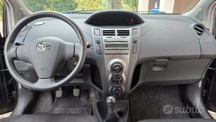 Toyota Yaris 2009 photo 5