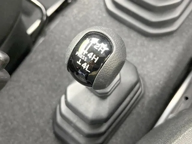 Suzuki Jimny 2021 photo 4