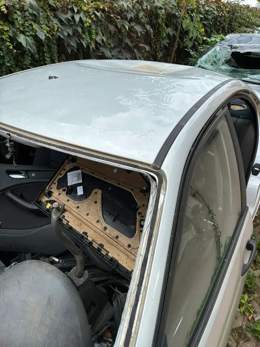 BMW 3 Series 2002 photo 2