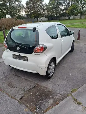 Toyota Aygo 2011 photo 2