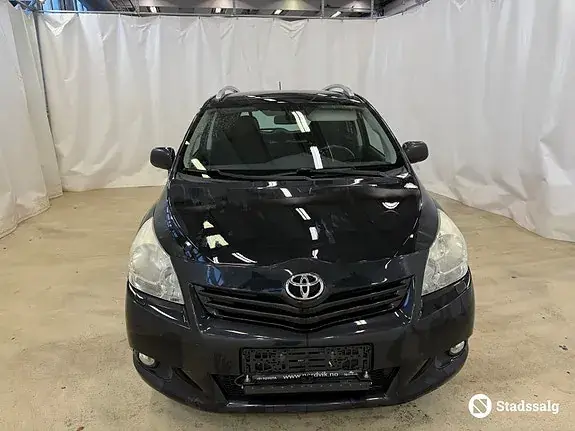 Toyota Verso 2012 photo 2