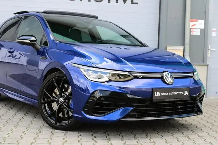 Volkswagen Golf 2023 photo 2