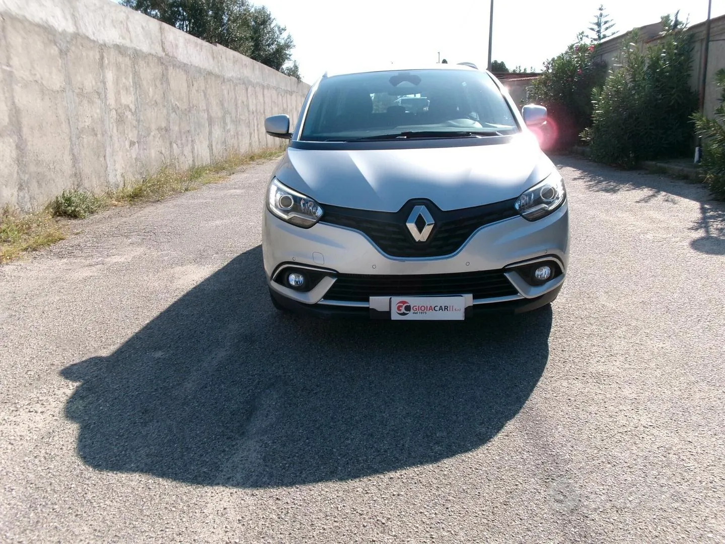 Renault Grand Scenic 2018 photo 2