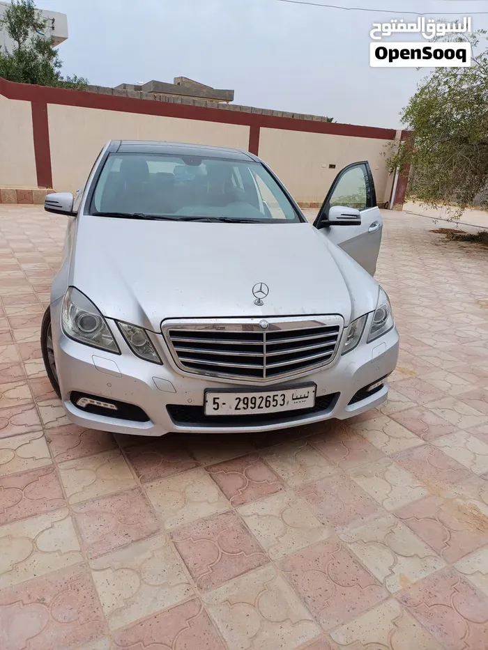 Mercedes-Benz E-Class 2011 photo 3