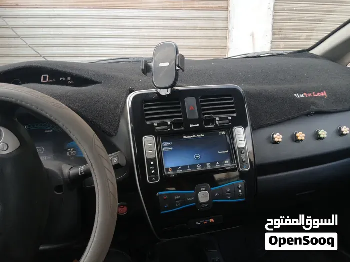 Nissan Leaf 2017 photo 2