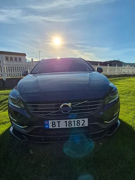 Volvo V60 2015 photo 2