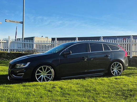 Volvo V60 2015 photo 5