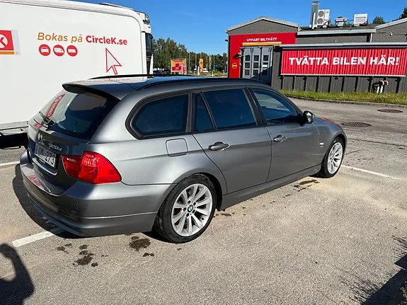 BMW 320D 2011 photo 4