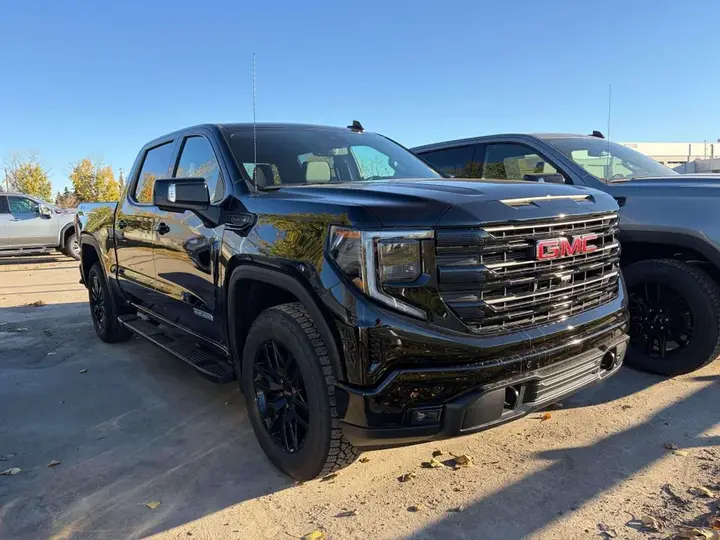 GMC Sierra 1500 2026 photo 2