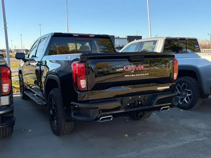GMC Sierra 1500 2026 photo 3