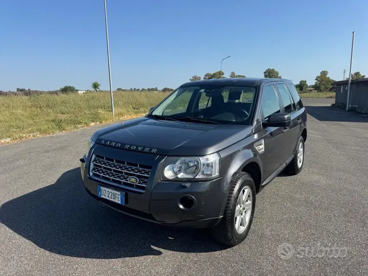 Land Rover Freelander 2009 photo 2