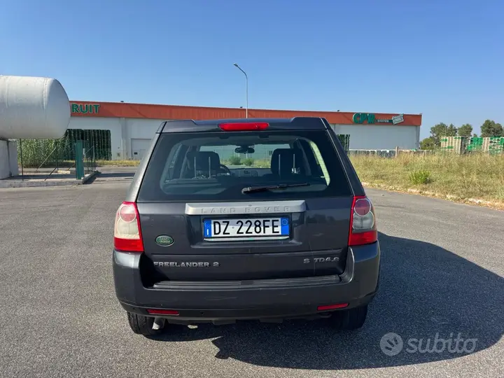 Land Rover Freelander 2009 photo 4