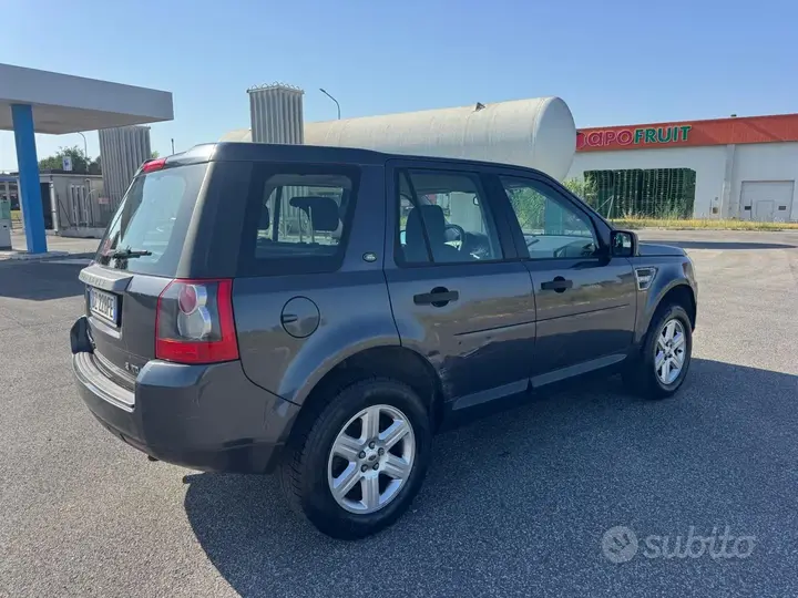 Land Rover Freelander 2009 photo 5