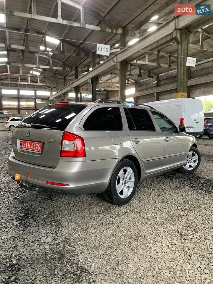 Skoda Octavia 2009 photo 5
