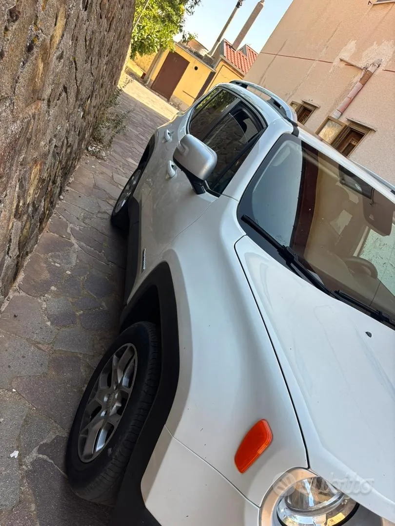Jeep Renegade 2015 photo 3