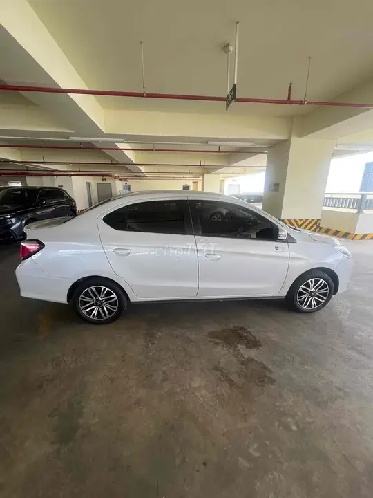 Mitsubishi Attrage photo 4
