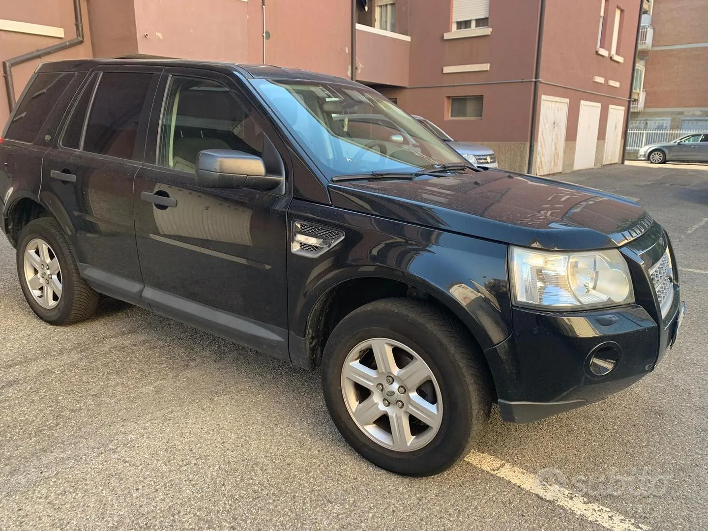 Land Rover Freelander 2 2010 photo 3