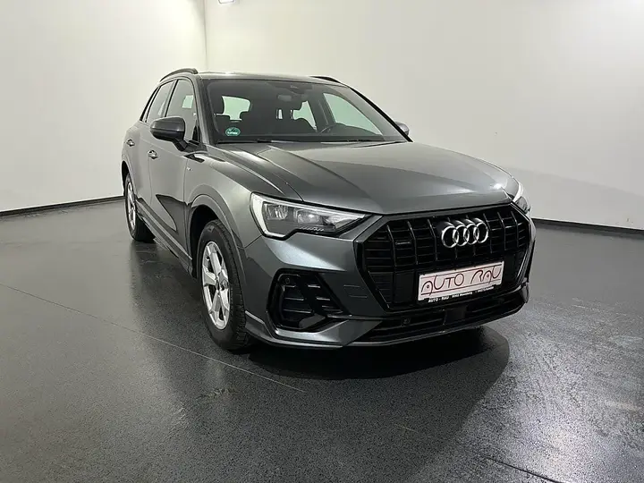 Audi Q3 2022 photo 3