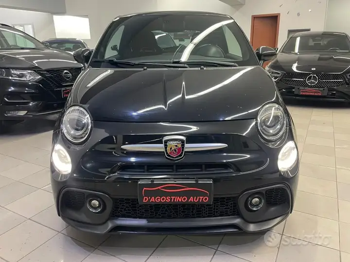 Abarth 595 2023 photo 2