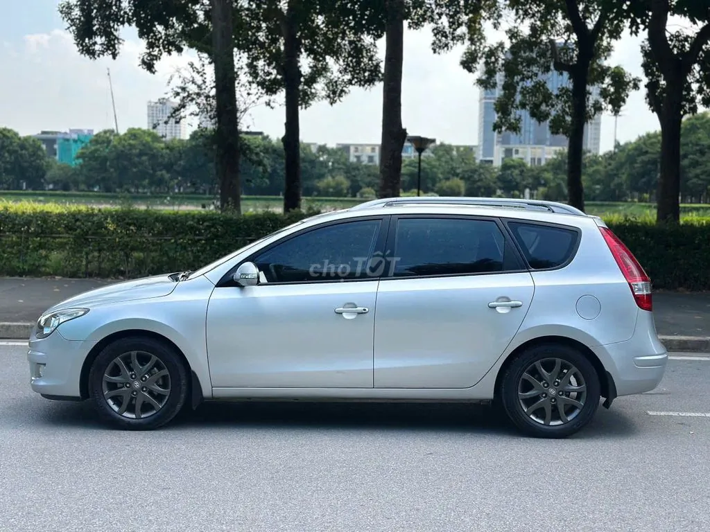 Hyundai I30 2010 photo 2