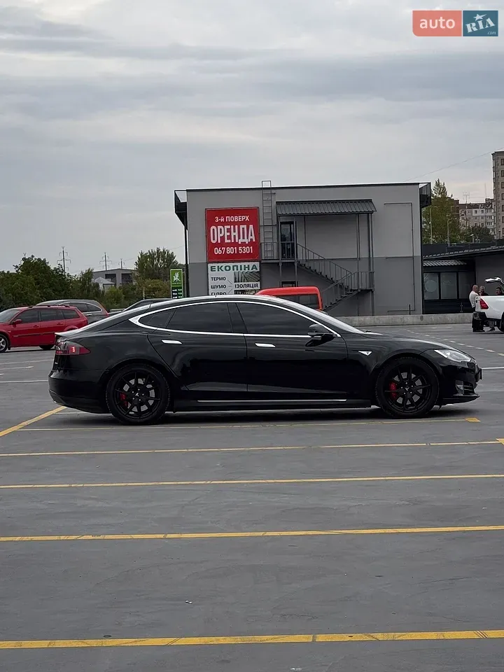 Tesla Model S 2015 photo 3