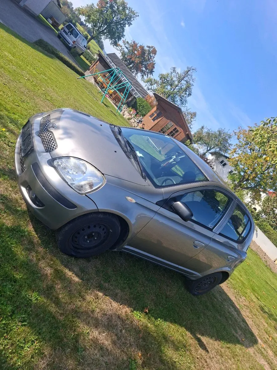 Toyota Yaris 2005 photo 3