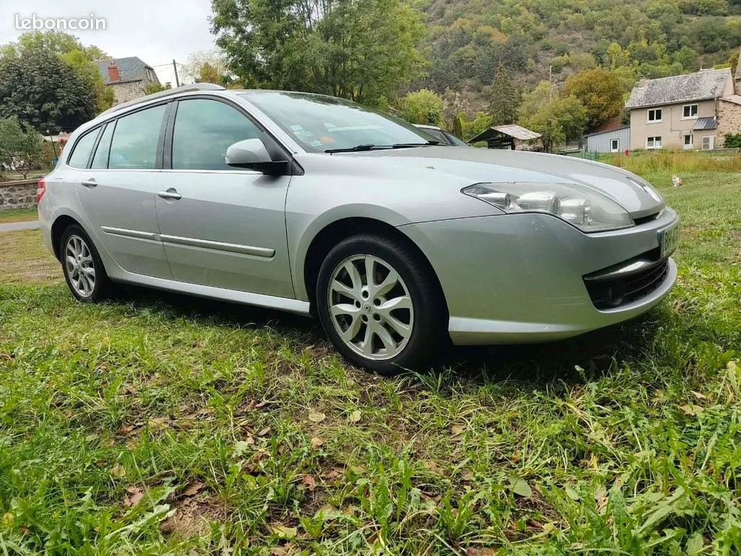 Renault Laguna 2008 photo 2