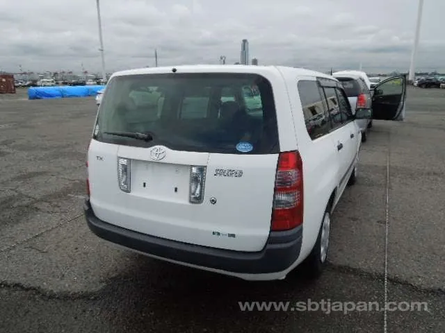 Toyota Succeed 2013 photo 4