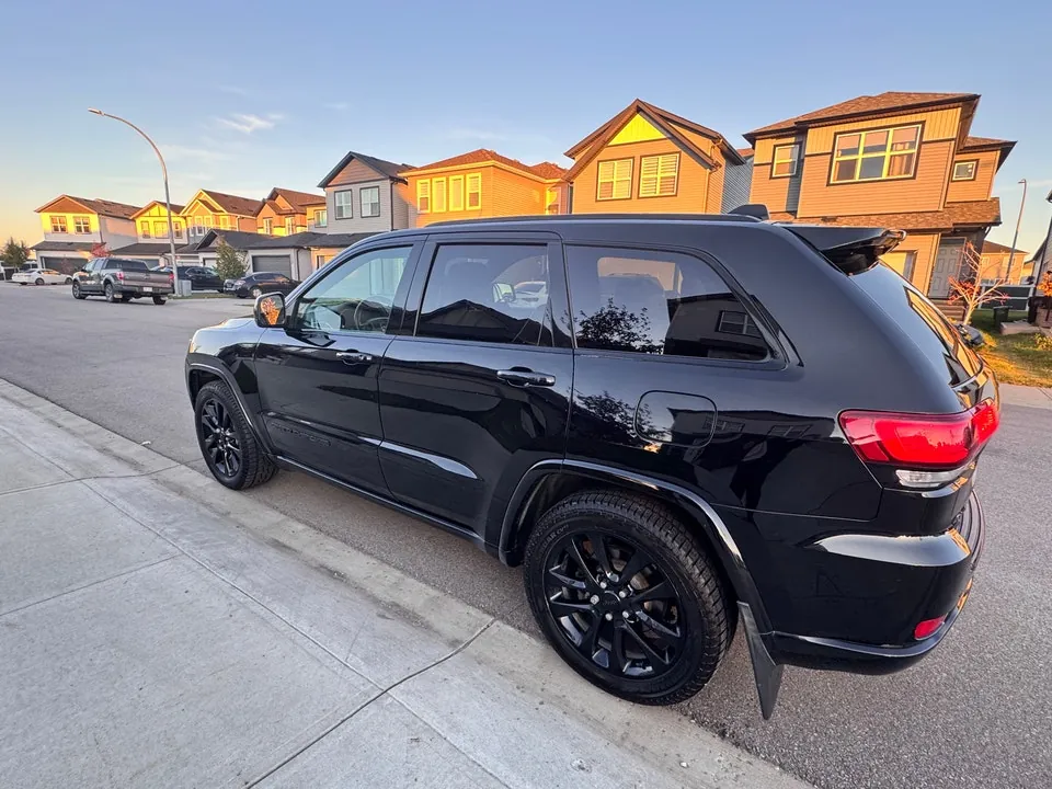 Jeep Grand Cherokee 2017 photo 2