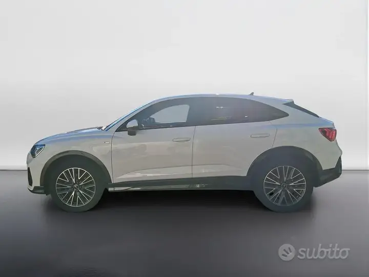 Audi Q3 2022 photo 3