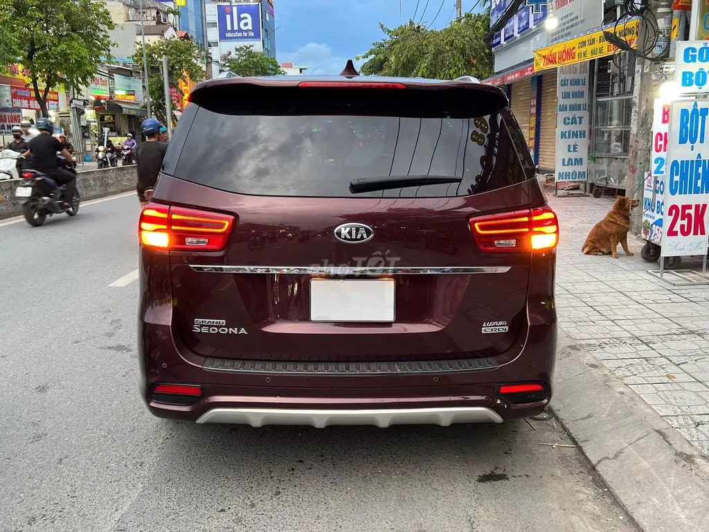 Kia Sedona 2021 photo 2