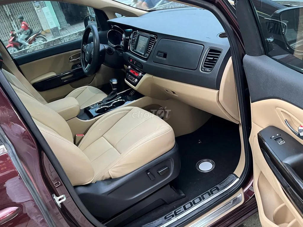 Kia Sedona 2021 photo 4