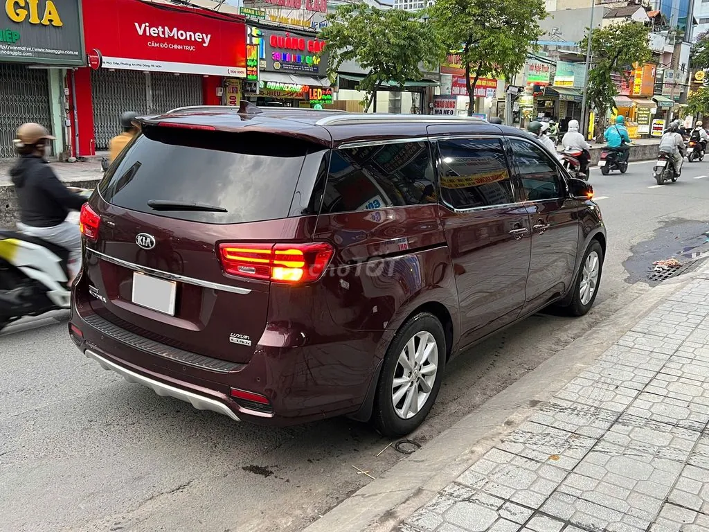 Kia Sedona 2021 photo 3