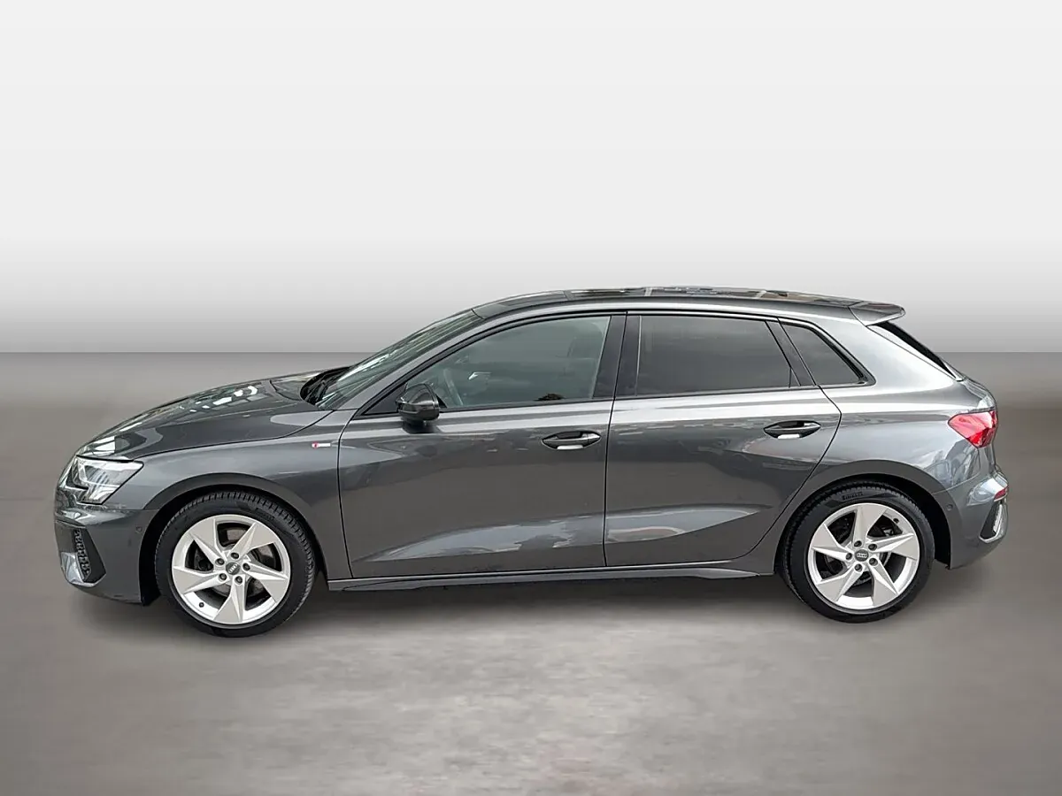 Audi A3 2021 photo 2