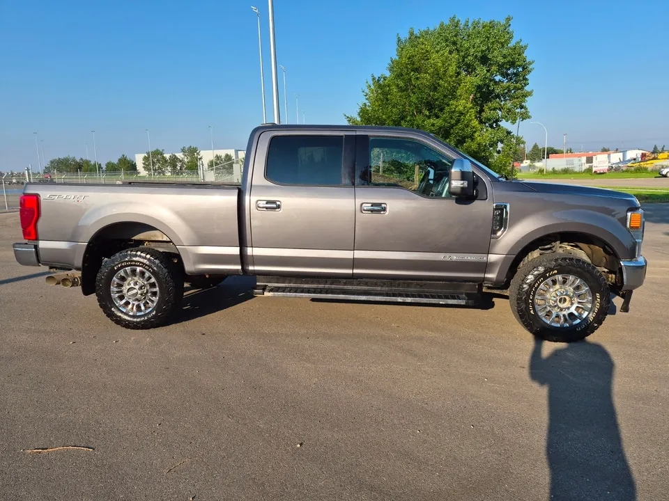Ford F350 2022 photo 2