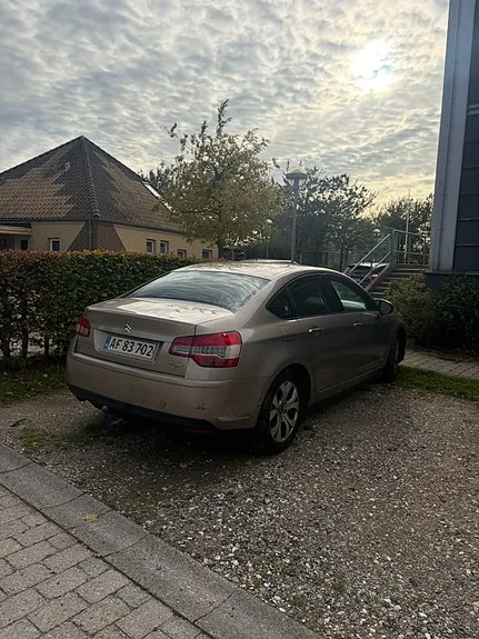 Citroen C5 2012 photo 3