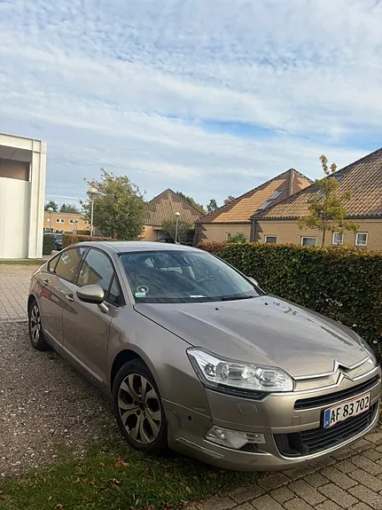 Citroen C5 2012 photo 2