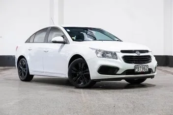 Holden Cruze 2015 photo 2
