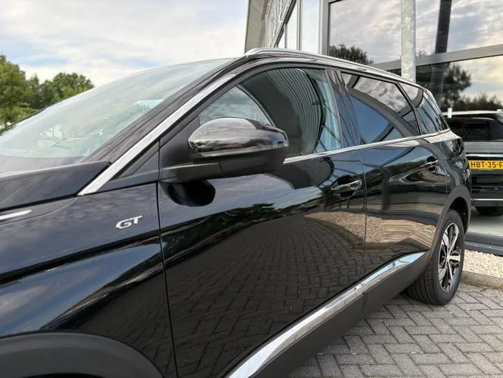 Peugeot 5008 2023 photo 3